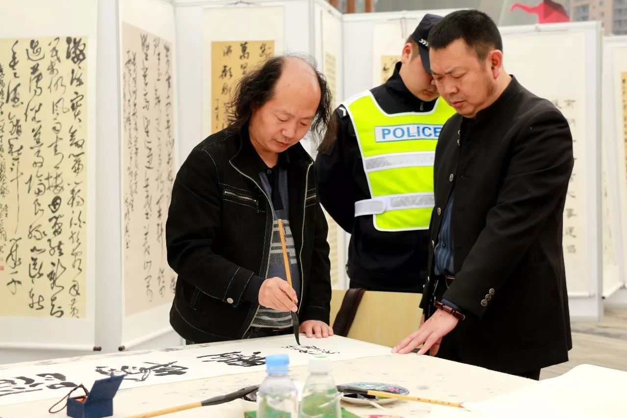 一周播报39期｜苏宁云商落户、秋季花展、书法展、港澳签注便捷化……国际化青白江给你好看！