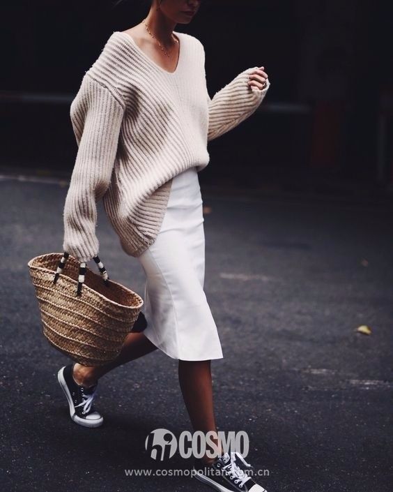 秋冬穿搭女2021高级感小个子,秋冬也流行穿大不穿小