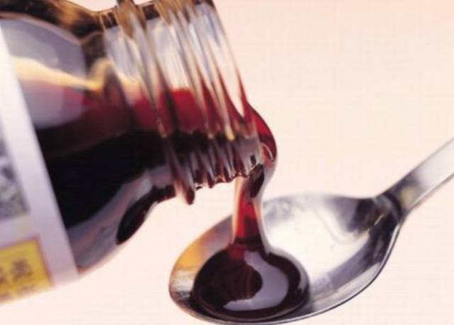 嚼服的药可以温水送服吗,吃药可以热水送服吗