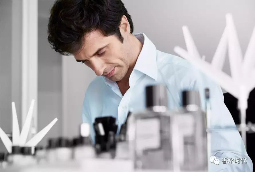 香奈儿员工福利待遇,香奈儿最近新作