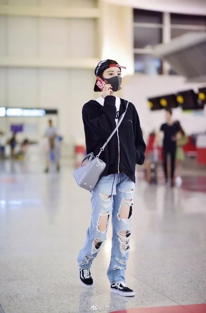 秋冬穿搭女2021高级感小个子,秋冬也流行穿大不穿小