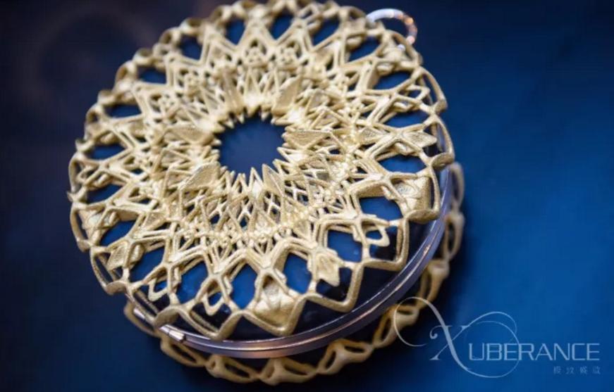 真的美爆了！华曙高科携手极致盛放推出3D打印TPU手包