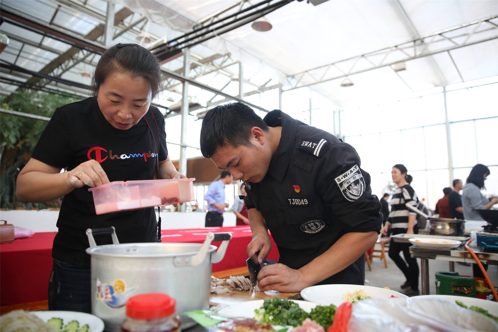 告诉你，我就是来拉仇恨的！警营厨神争霸赛火热开启~