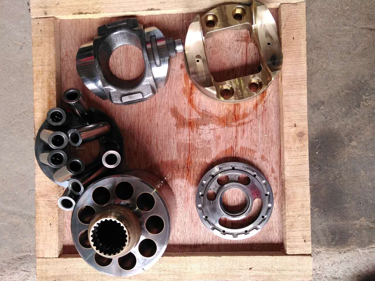 挖掘机二臂憋车怎么解决,挖掘机单一动作憋车是什么原因