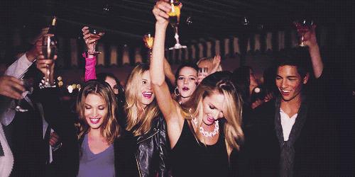 那天明明想要约你喝酒，开口却变成了「要不要一起吃饭」，酒馆中的美味派，夜宵中的狂热派，非你莫属