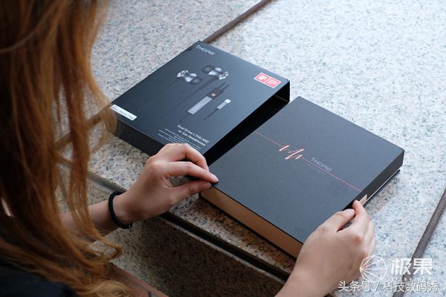 1more高清降噪圈铁蓝牙耳机评测,简单说说发烧级无线降噪耳机1more