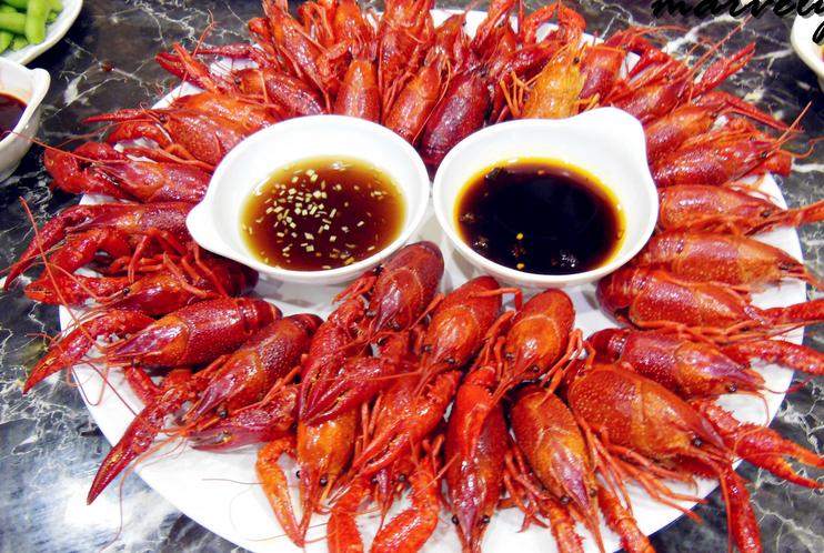 龙虾好吃但不能吃多,龙虾口味及营养