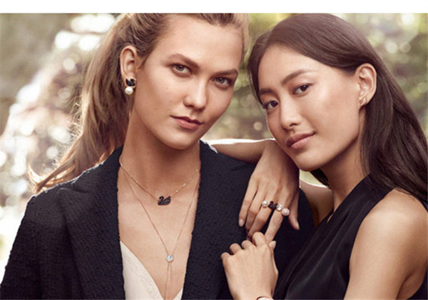 施华洛世奇｜黑天鹅系列，优雅与神秘的完美结合