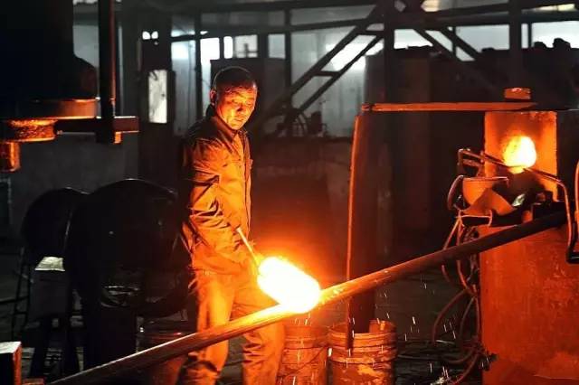 唤醒城市里的人们,唤醒这座城市