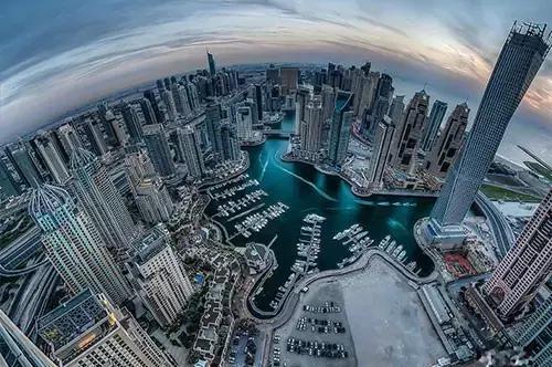 来DubaiMall开飞机啦，世界最大客机A380等你试驾