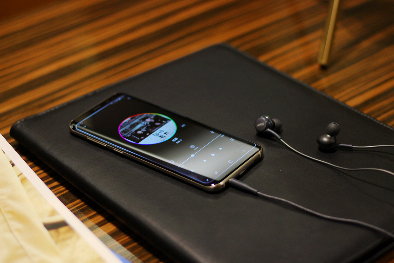 三星galaxys8和三星s8的区别,三星s8+还值得推荐吗