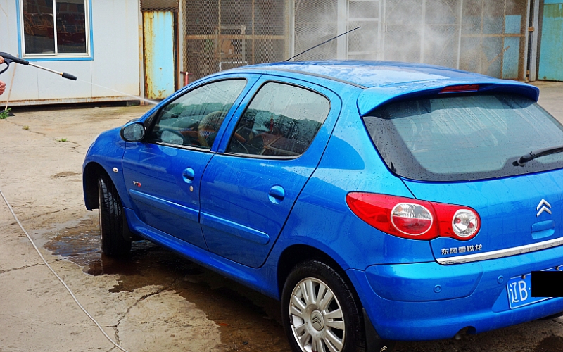 用它轻松搞定洗车清洁到位,怎么快速洗车洗得干净效力快