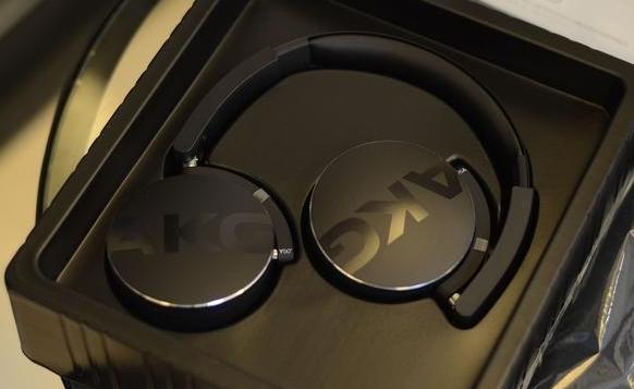 akgy50耳机多少钱,akg100块钱的耳机