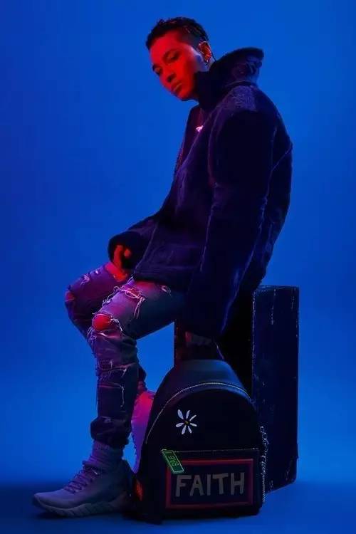 lvsupreme鞋,lvsupreme拍卖行球鞋