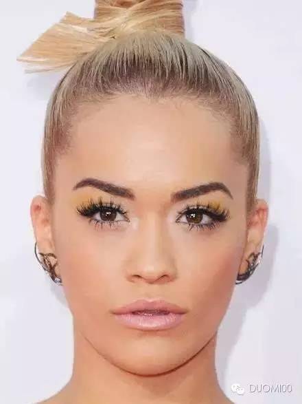 因为看起来很贵，所以叫吃土色，美的低调而优雅