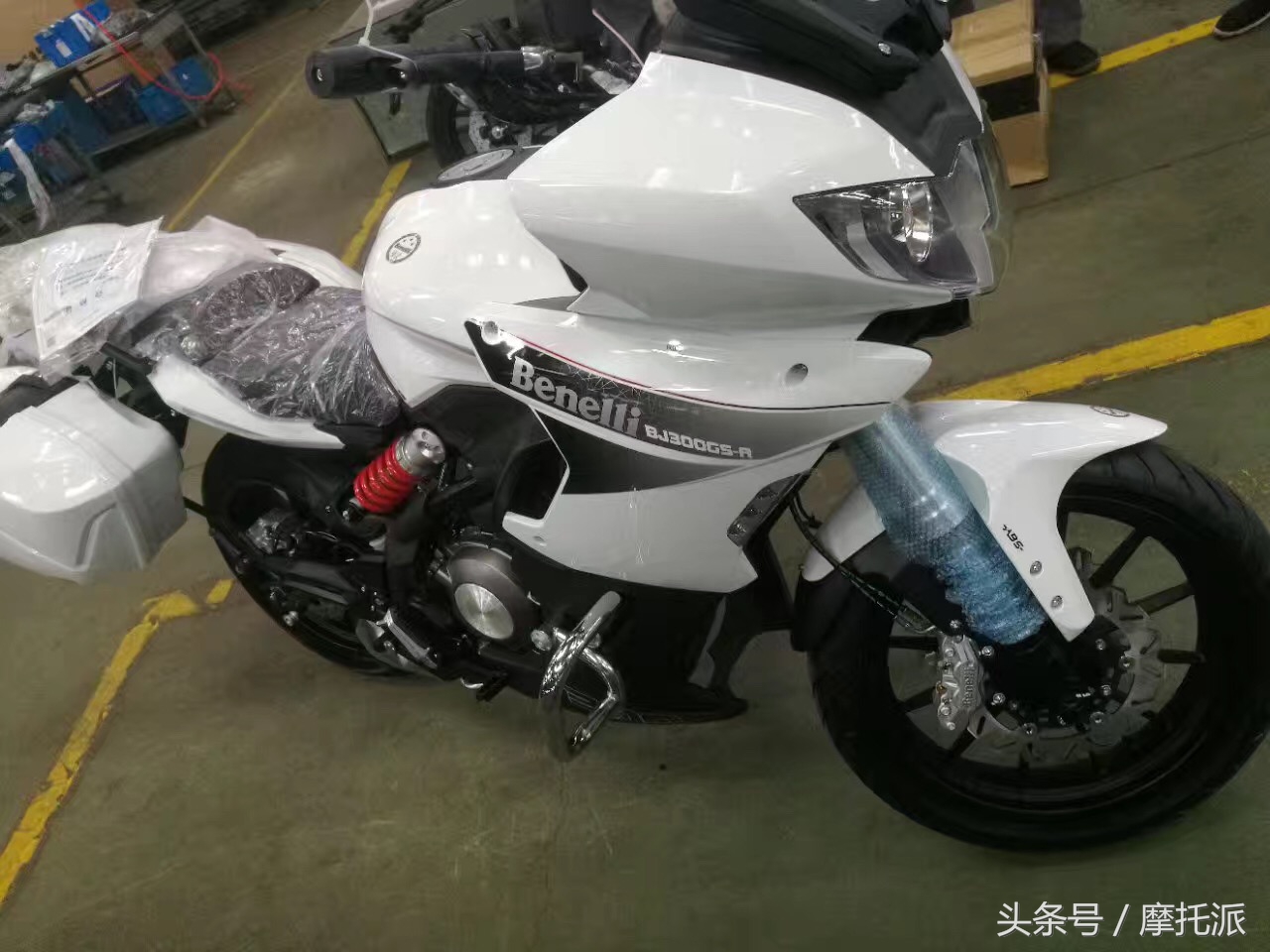 贝纳利300巡航摩托车价格表,贝纳利300和豪爵250哪个好