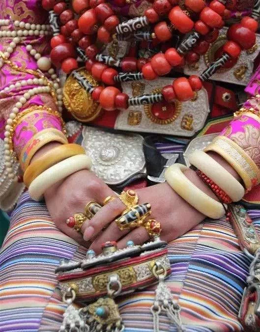 优美藏饰,神秘的藏饰