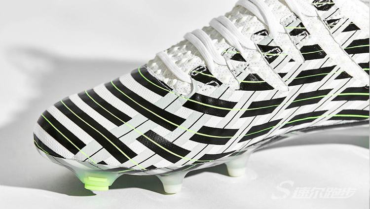 彪马最强实战球鞋,彪马又帅又能打的足球鞋
