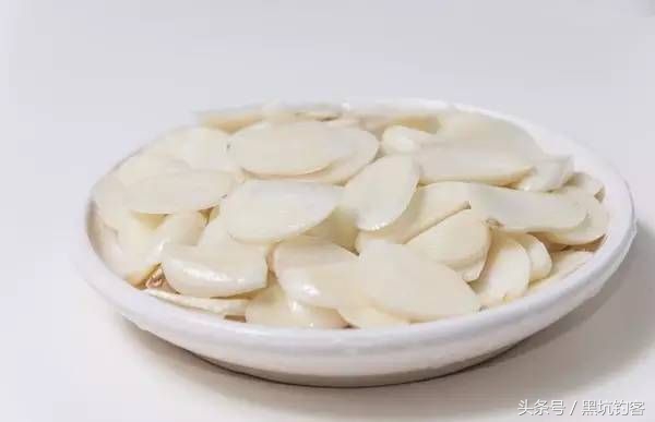 大蒜能钓鱼吗钓什么鱼,大蒜钓鱼的正确方法