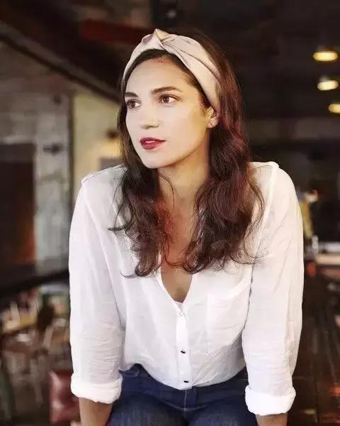 发带好看高级,可以修饰脸型的发带