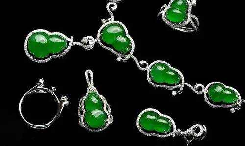 如何找到有缘的翡翠,翡翠一鹿有你适合什么人戴