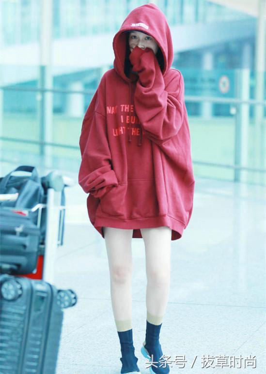 李沁和杨幂的时尚穿搭你学会了吗,杨幂和李沁同款造型