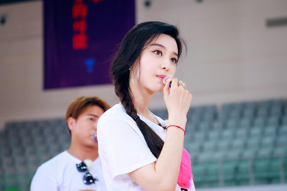 《挑盟3》上演甜蜜罗曼史范冰冰联手韩庚团灭欧弟