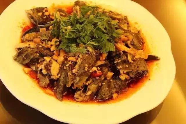 乐山夏季又避暑又好吃的地方,乐山本地人都去哪里吃美食