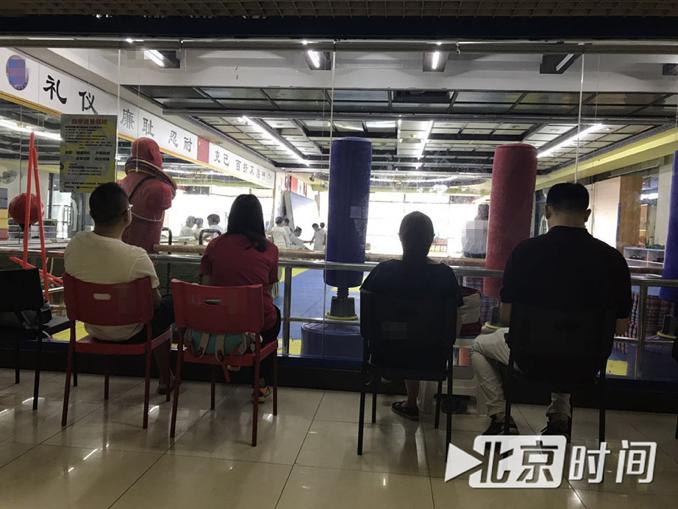 “报班狂妈”的教育经：一周18节课，花十几万就为不害怕