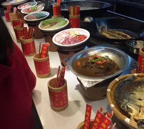 武汉附近小众旅游城市美食,武汉的著名风景和小吃