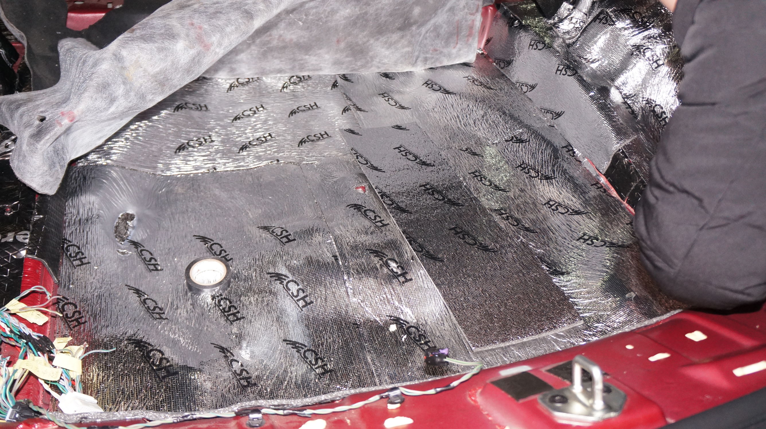 jeep改装汽车音响,吉普汽车音响改装效果图