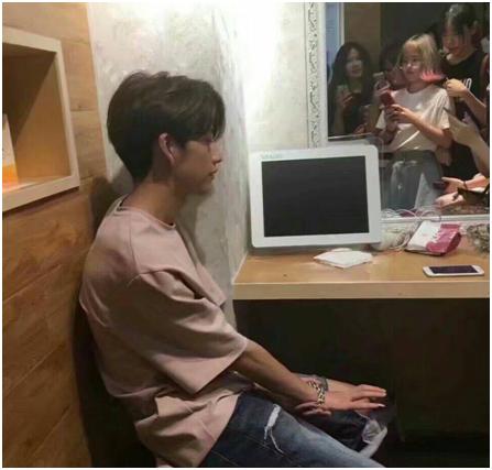 我能怎么办我也很无奈英语,我能怎么办我也很无奈呀表情包