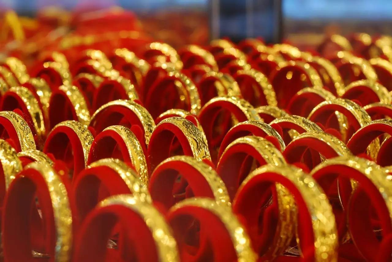 老凤祥足金卡地亚小蛮腰,老凤祥足金卡地亚手镯图片