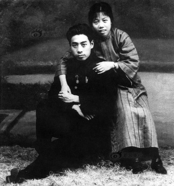 周总理16岁时写的半部武侠小说《巾帼英雄》到底在说什么