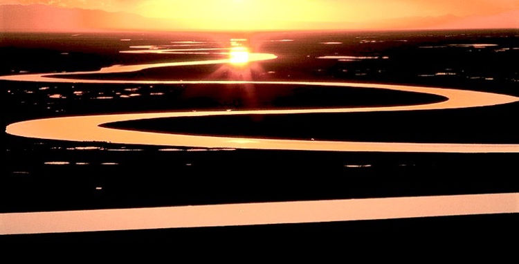 巴音布鲁克最高的山和最长的河,巴音布鲁克的神秘湖泊