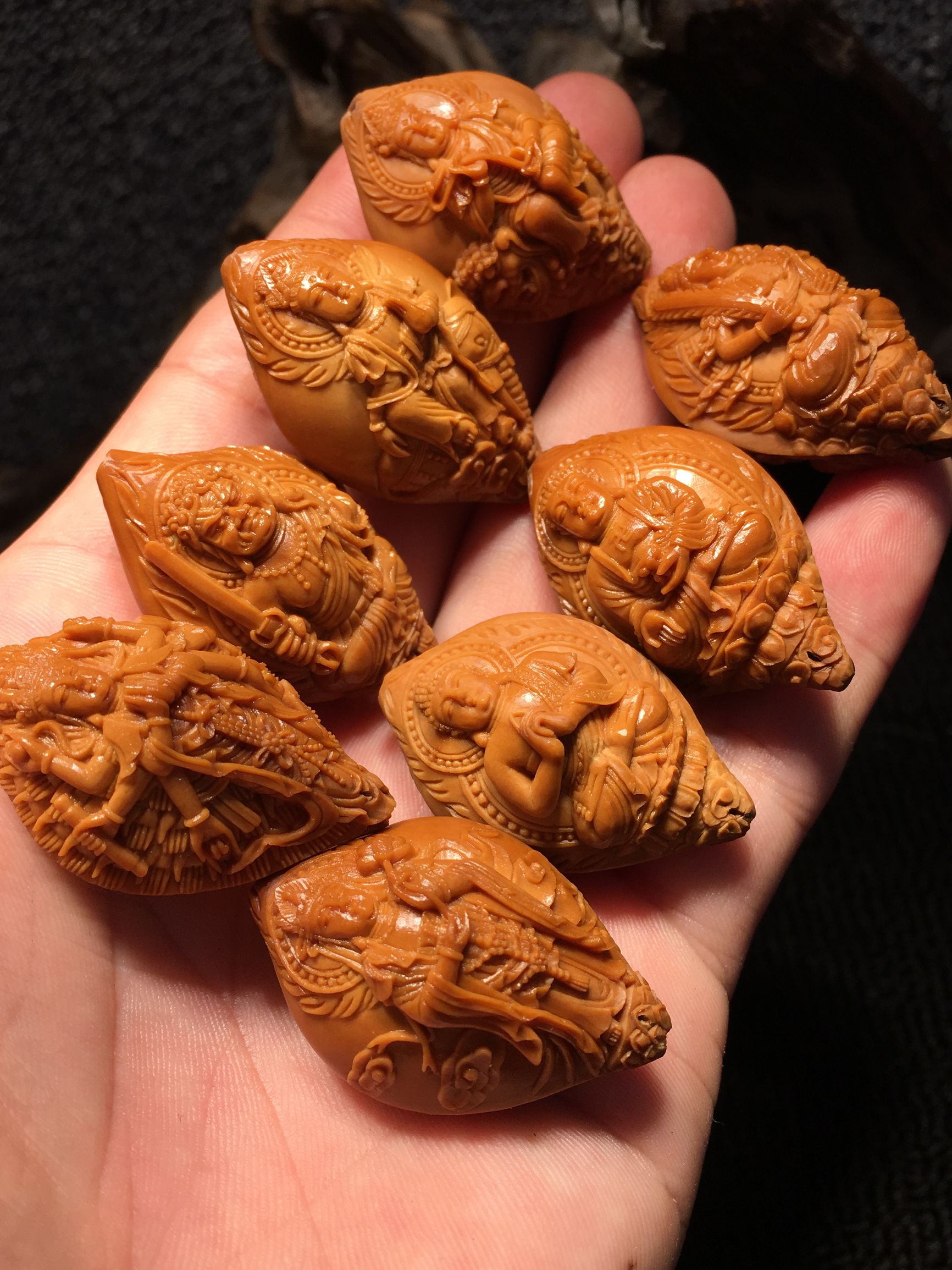 橄榄核雕单籽十二生肖守护神精品,核雕单籽精品十二生肖守护神