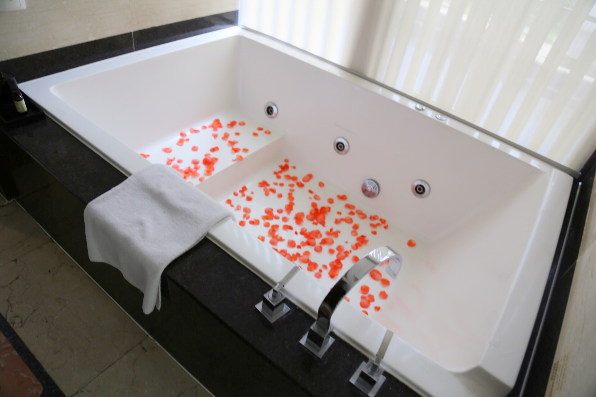 三亚湾和亚龙湾铂尔曼度假酒店,亚龙湾铂尔曼度假