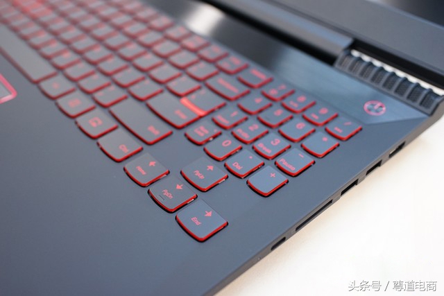 联想拯救者r720有指纹解锁吗,联想拯救者r720安装固态硬盘