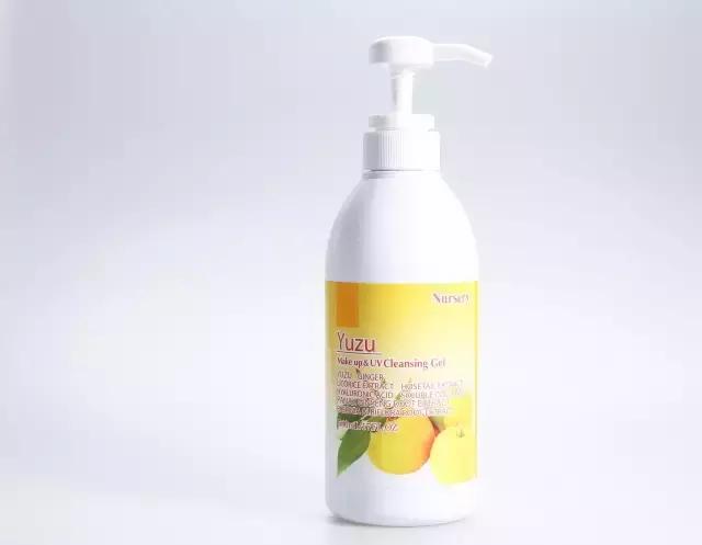 卸妆油卸妆膏卸妆水哪个不伤皮肤,卸妆油卸妆膏哪个用得慢