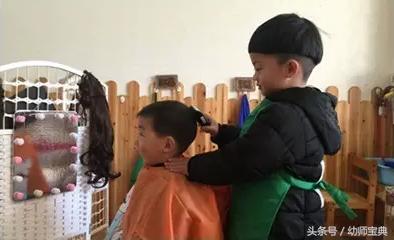 幼儿园区角美发屋环创,幼儿园角色扮演小剧院