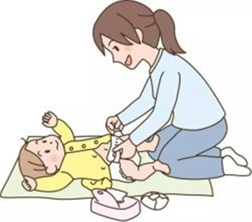 成人尿不湿站着正确穿法,新手爸爸给婴儿换尿不湿正确方法