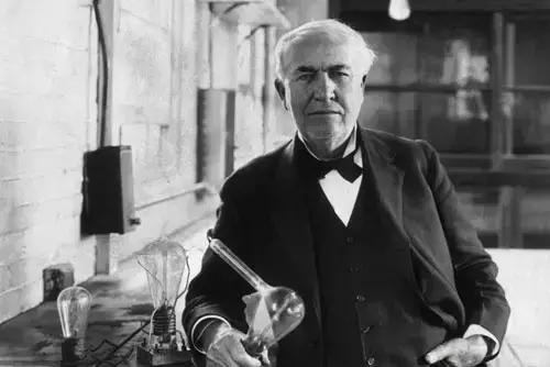 爱迪生是商人还是科学家,爱迪生到底是商人还是发明家
