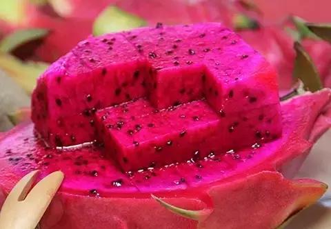 多吃红心火龙果对身体有哪些好处,多吃红心火龙果对身体有什么好处