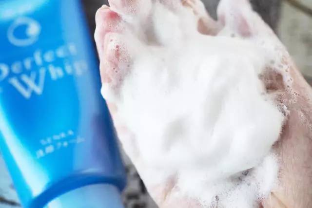 脸都没洗干净，护肤还有什么用！5款超人气洁面乳测评