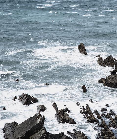 一家能买遍全球好物的小店，还要宣传“少则得”？