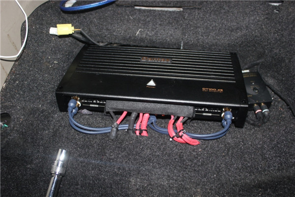 老威驰音响改装,威驰音响喇叭改装