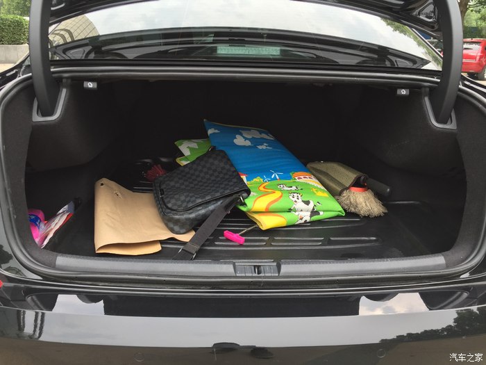 帕萨特330tsi精英版驾驶体验,帕萨特330tsi普通精英版评测