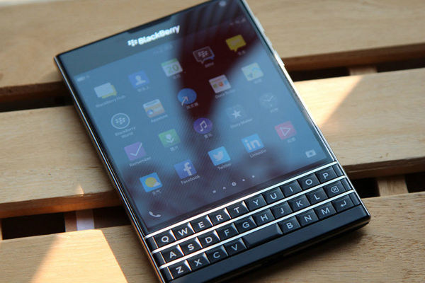 黑莓全键盘新机上手,黑莓全键盘新机再曝