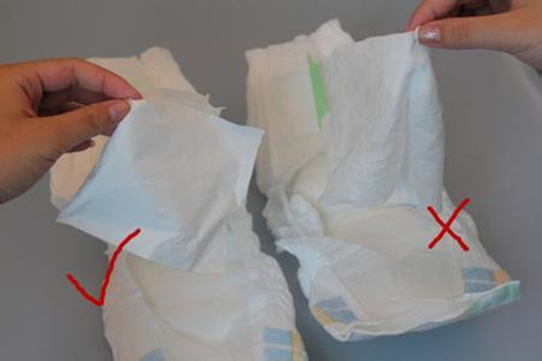 成人尿不湿站着正确穿法,新手爸爸给婴儿换尿不湿正确方法