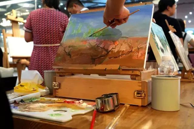 鑸屽皷涓婄殑鍗楅棬,鑸屽皷涓婄殑鍗楅棬缇庨鍥㈣喘